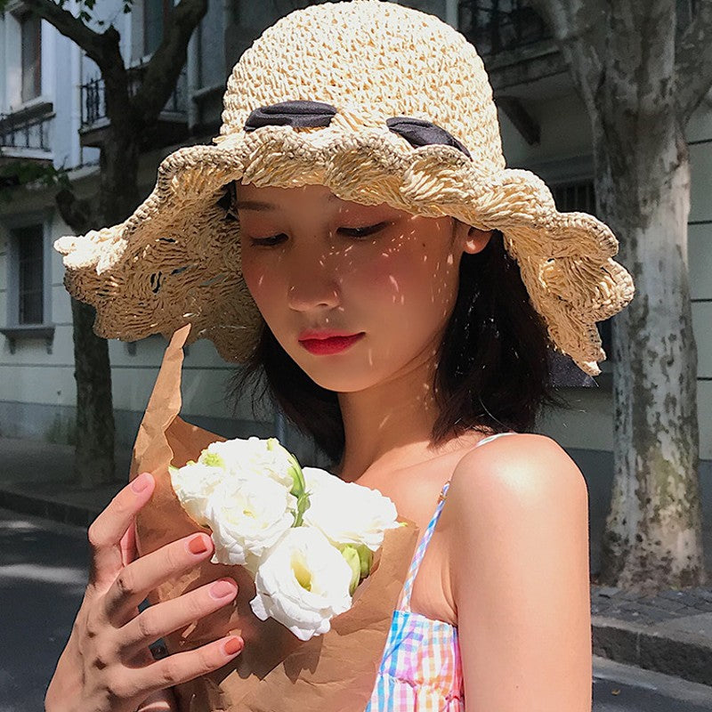 1pc of a Retro Chic Hand- Straw Hat Featuring a Breathable Design for Women, Perfect As a Birthday Gift And Suitable for Spring And Autumn Wear